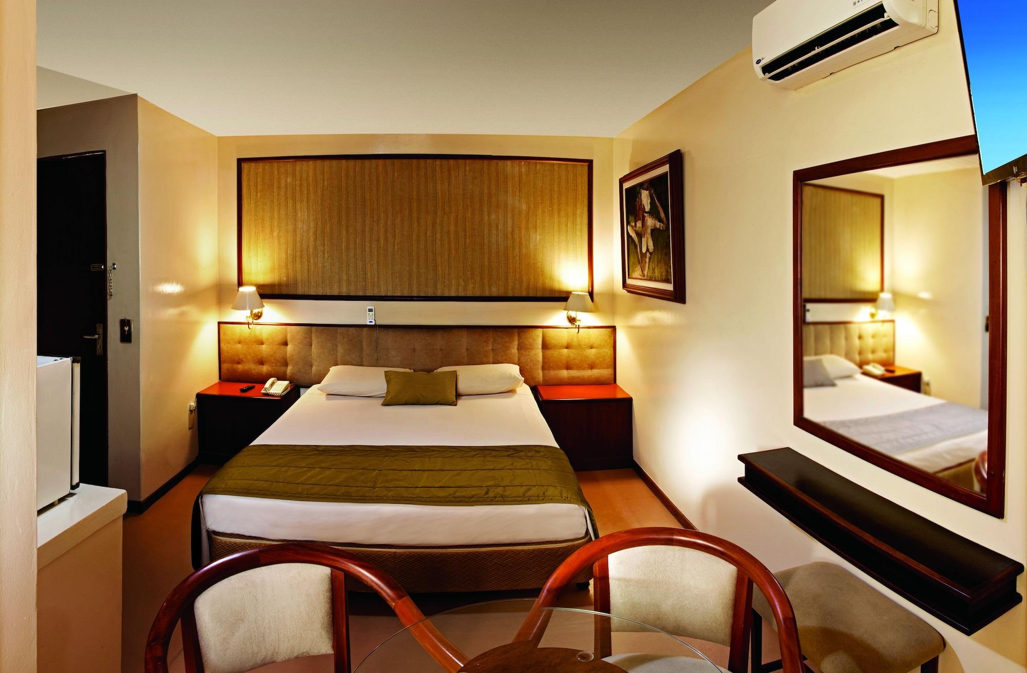 Lira Hotel Curitiba Exterior photo