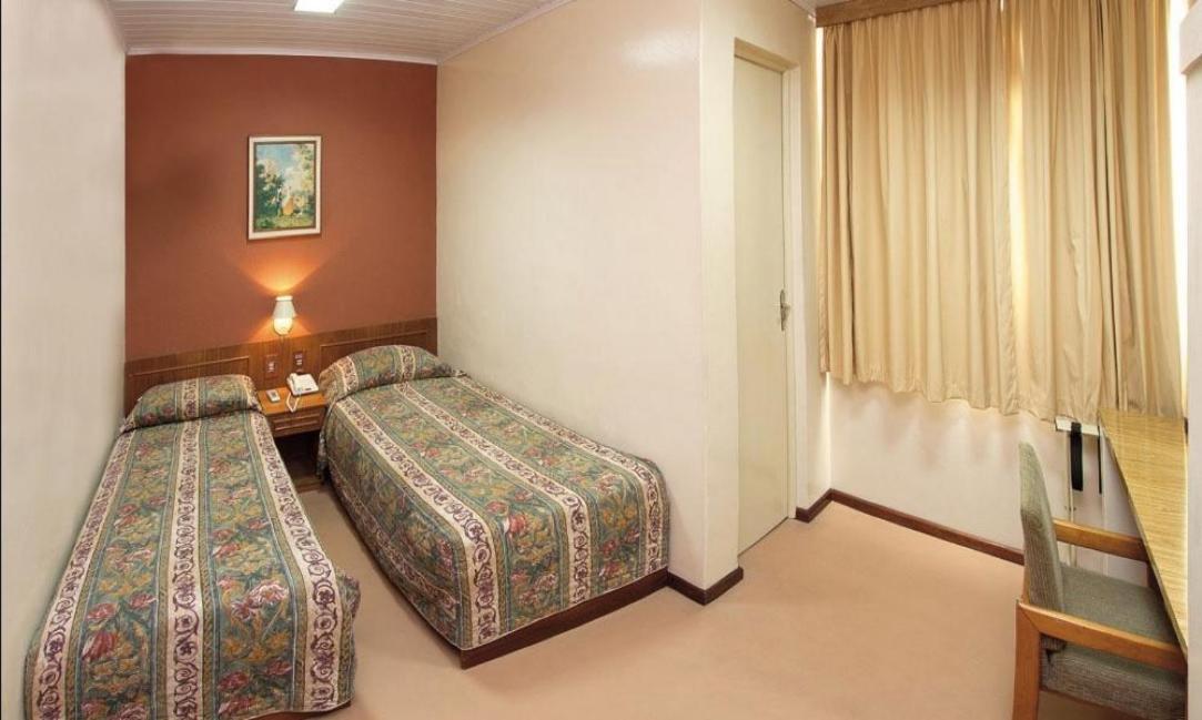 Lira Hotel Curitiba Exterior photo