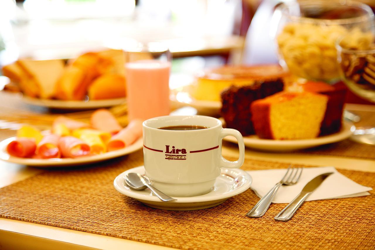 Lira Hotel Curitiba Exterior photo