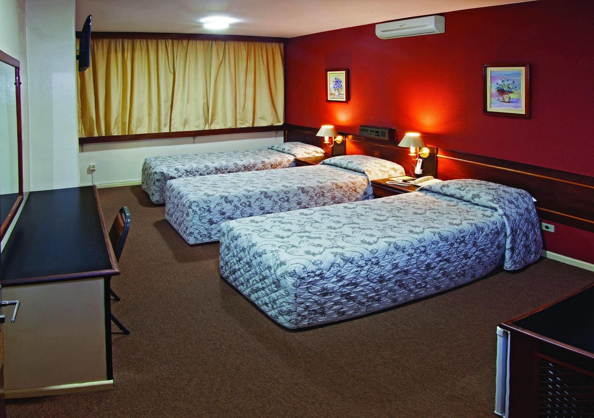 Lira Hotel Curitiba Exterior photo